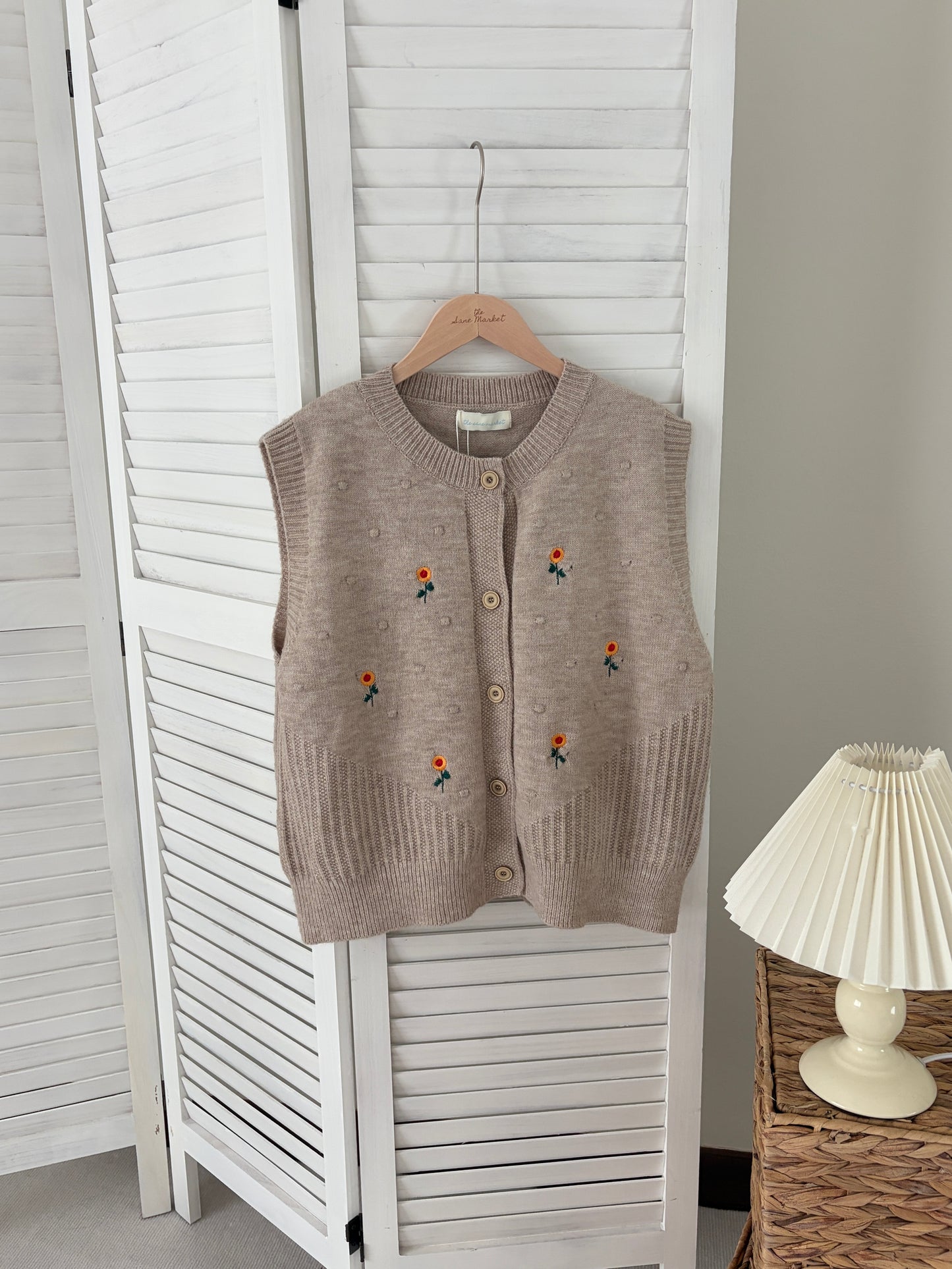 [SALE] Floral Embroidered Vest